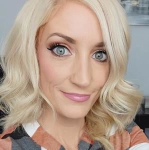 Meet your Posher, Adriene